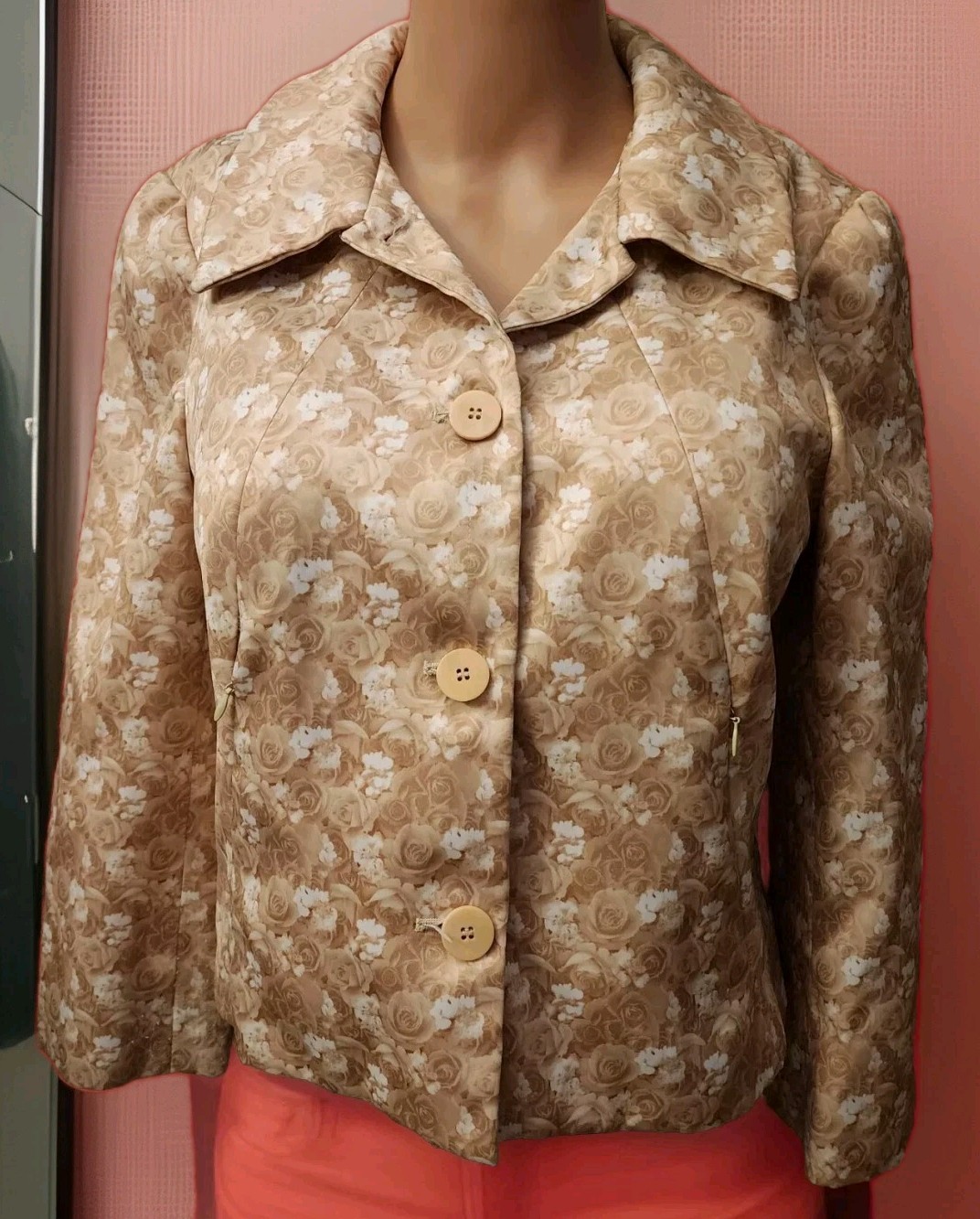 Vintage BCBG Jacket Gold And White Floral Design, Lined, Sz Small Chest 30″