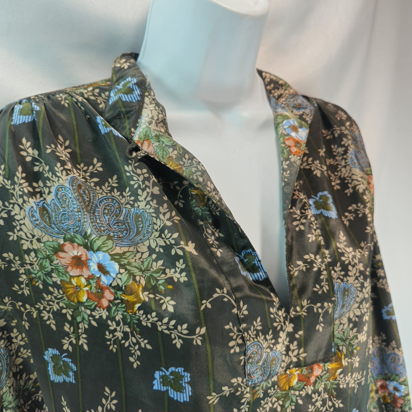 VTG 70’s Lady Manhattan Brown Paisley & Floral Blouse Sz 12 Replique Collection