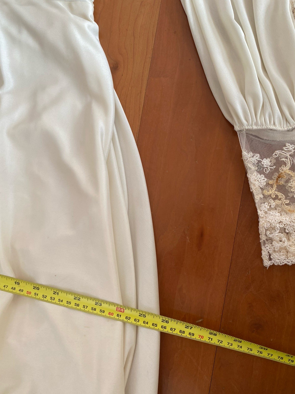 Vintage Wedding Gown Dress Cream Ivory Lace 1970s Embroidered Off White