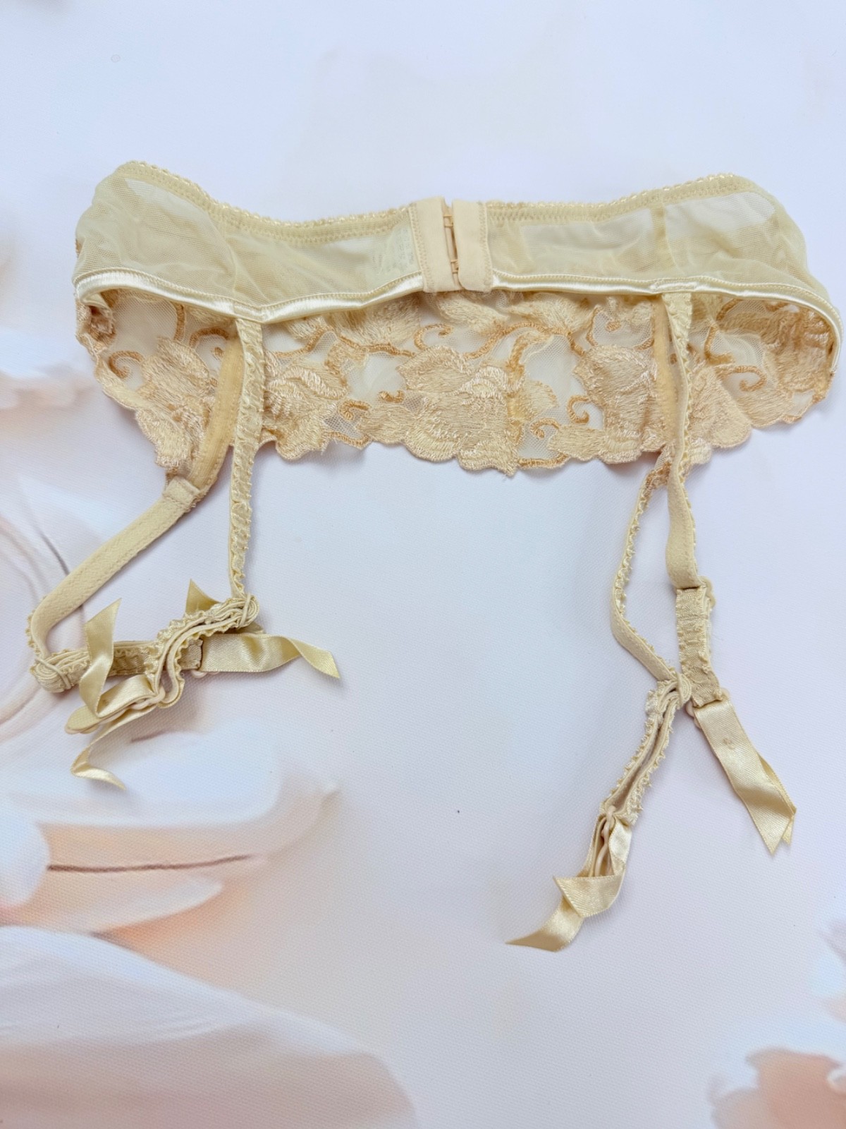 Vintage nude Lace Suspender Belt Garter Belt UK 8 EU 40 Size it2. S Floral Lace
