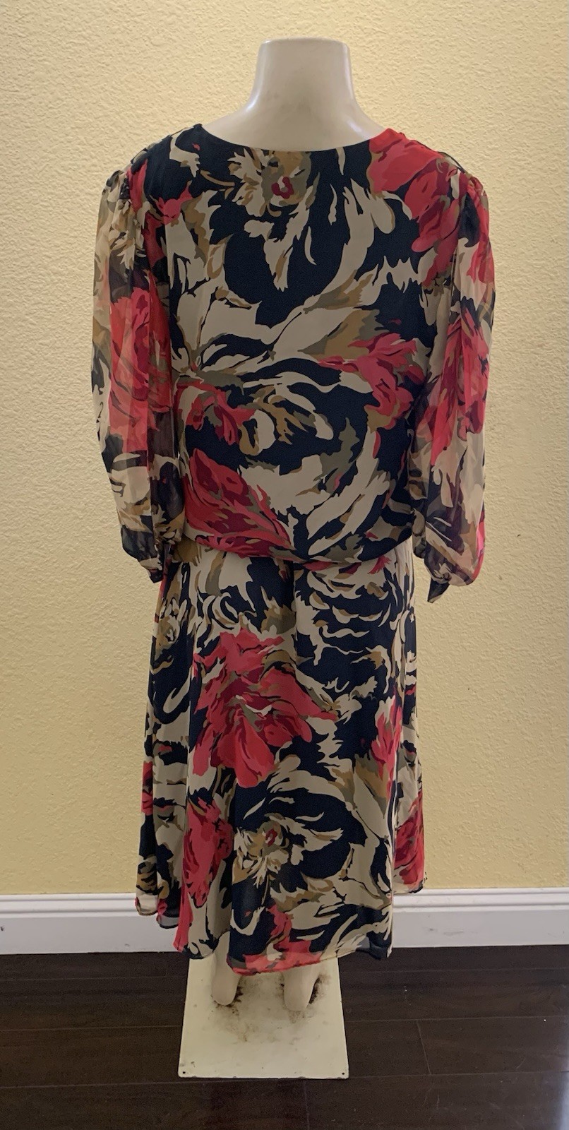VTG SIASIA New York Size Small Multicolor Floral Print 2pc Matching Skirt Set