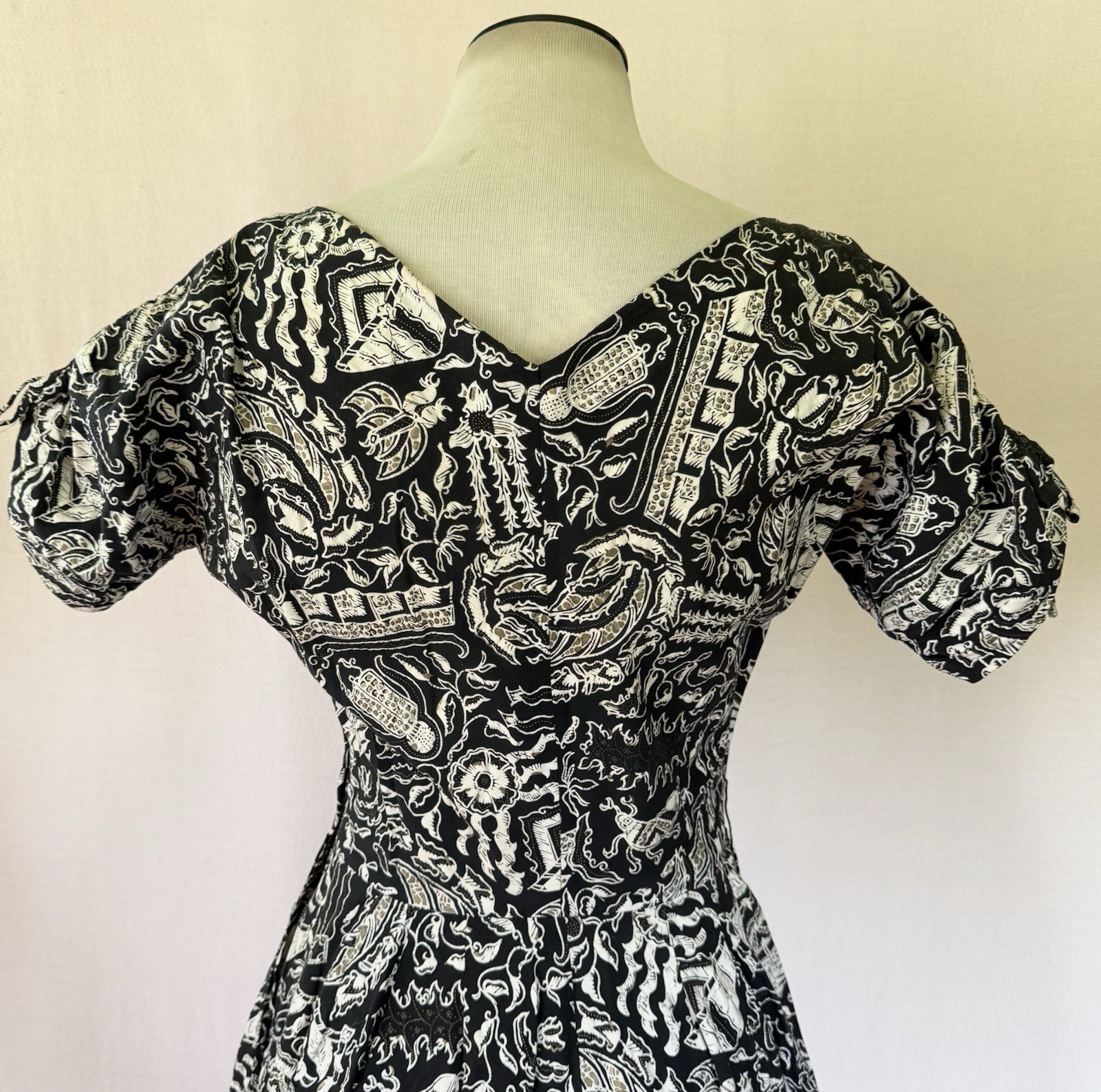 Vintage Sandra Sage 1950s Dress With Matching Shawl Black Ivory 34 M Rockabilly