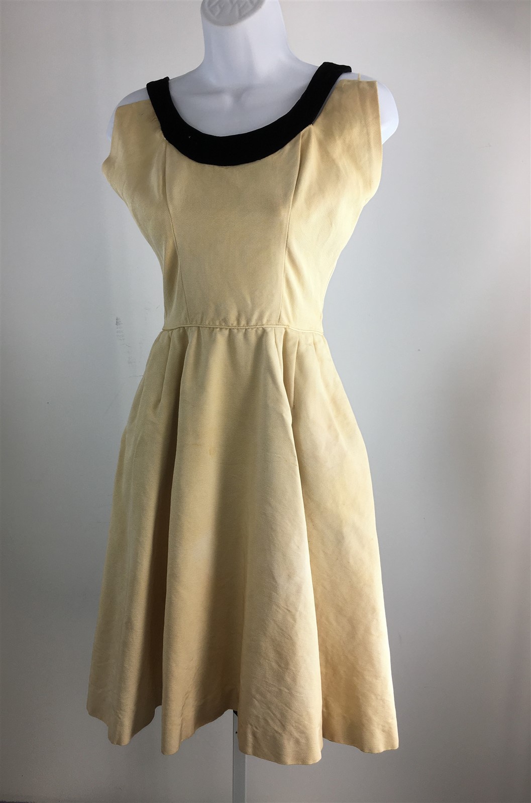 Vintage CARLYE 1950’s Party Dress Ivory /Black Velvet Full Skirt Pockets Sz XS-S