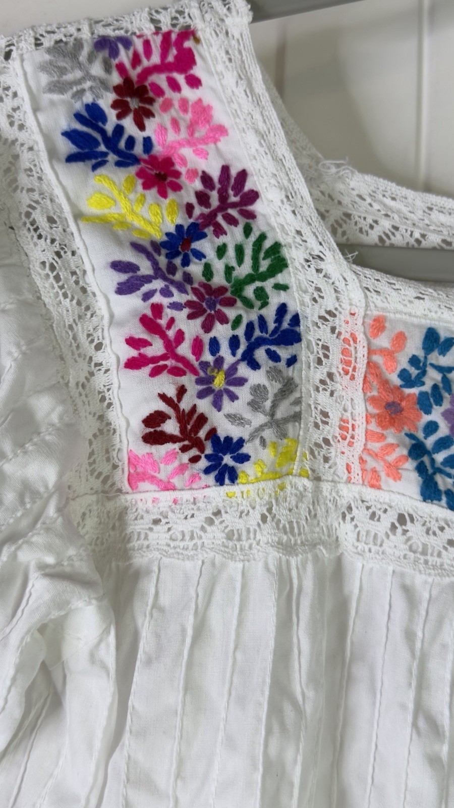 Vintage Mexican White Floral Embroidered Peasant Dress Pintuck Cottagecore Boho