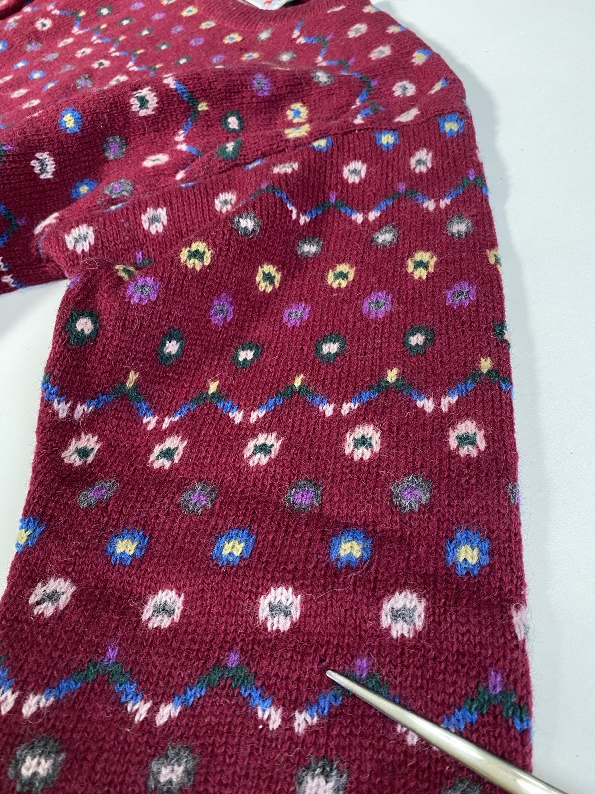 Vintage Crazy Horse M 100% Wool Oversized Sweater Burgandy Print