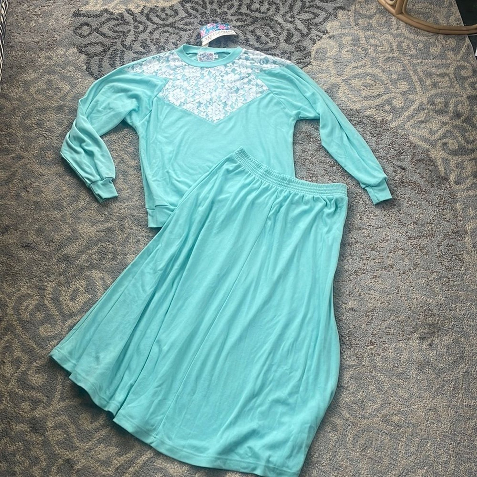 Lacey Afternoon by Shell Kepler Vintage Two Piece Lace Sweater Skirt Set Large