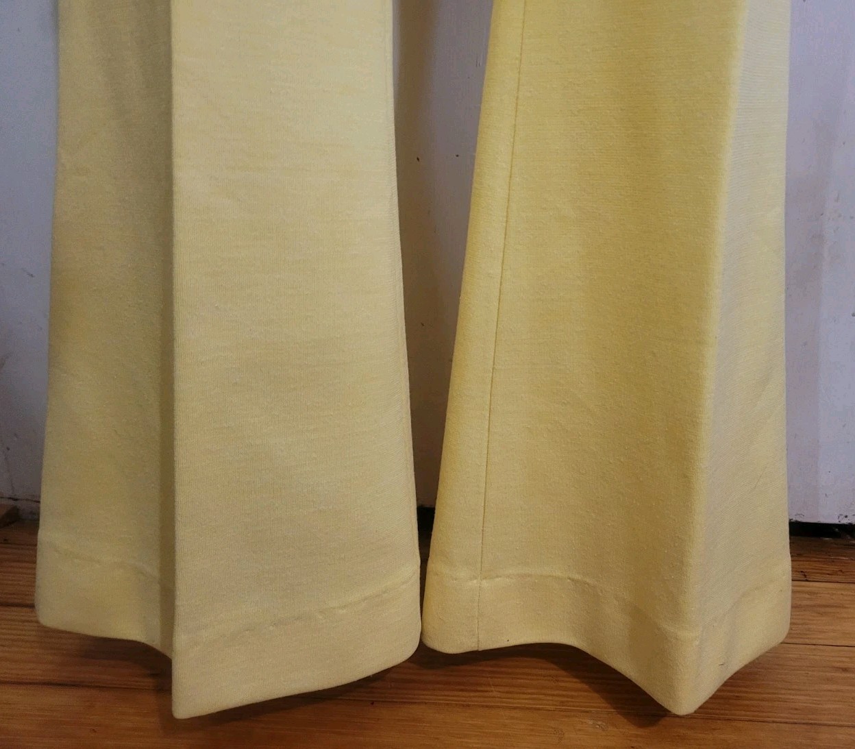 Fabulous Vintage 70s Lemon Cream Yellow Bellbottom Pants Flare Size M/L