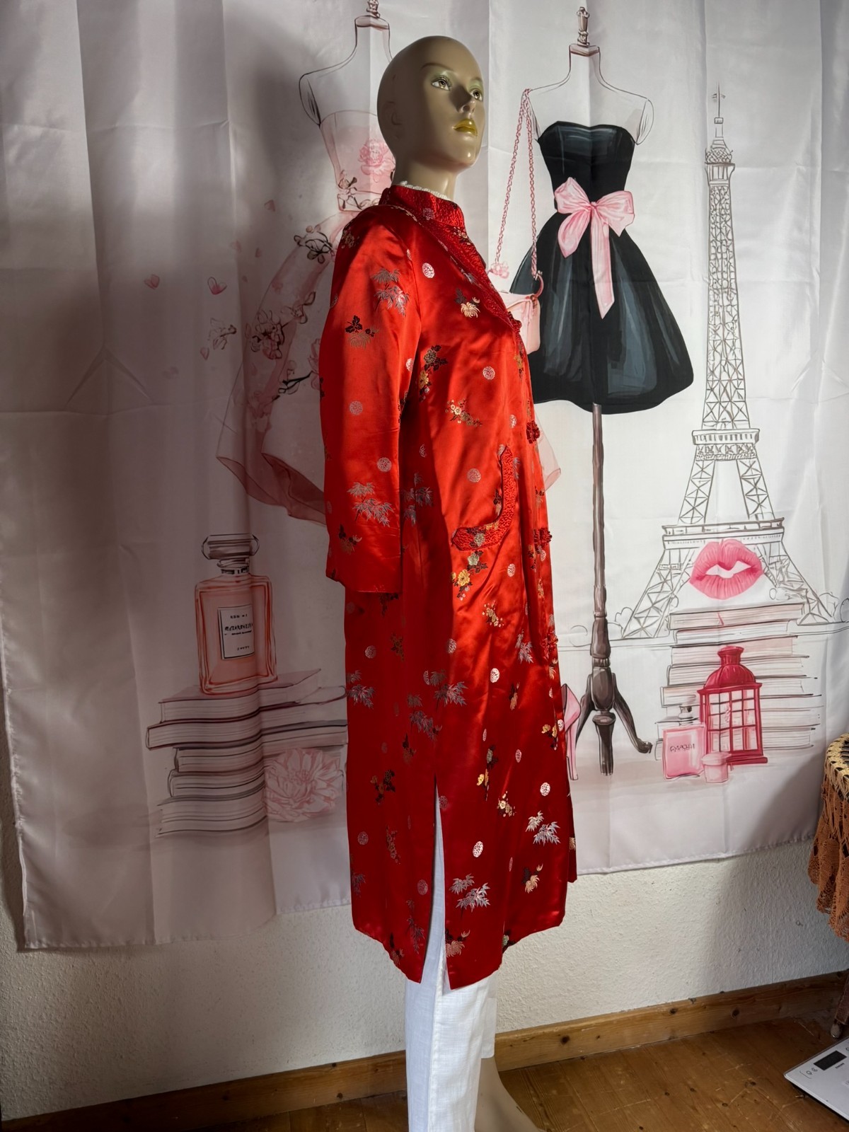 Vintage Kimono Silk Coat Red China Coat 70s Embroidery Silk Size 38 40 42