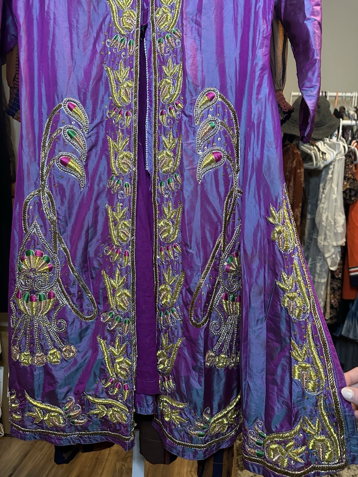 Vibrant Vintage Broadway „Rich Lady” Purple/blue Embroidered Robe