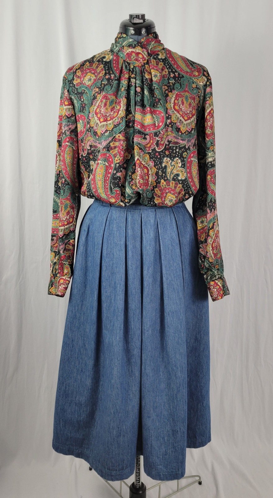 Vintage Notations Black/Red/Green/Brown Paisley Print Blouse Size 12