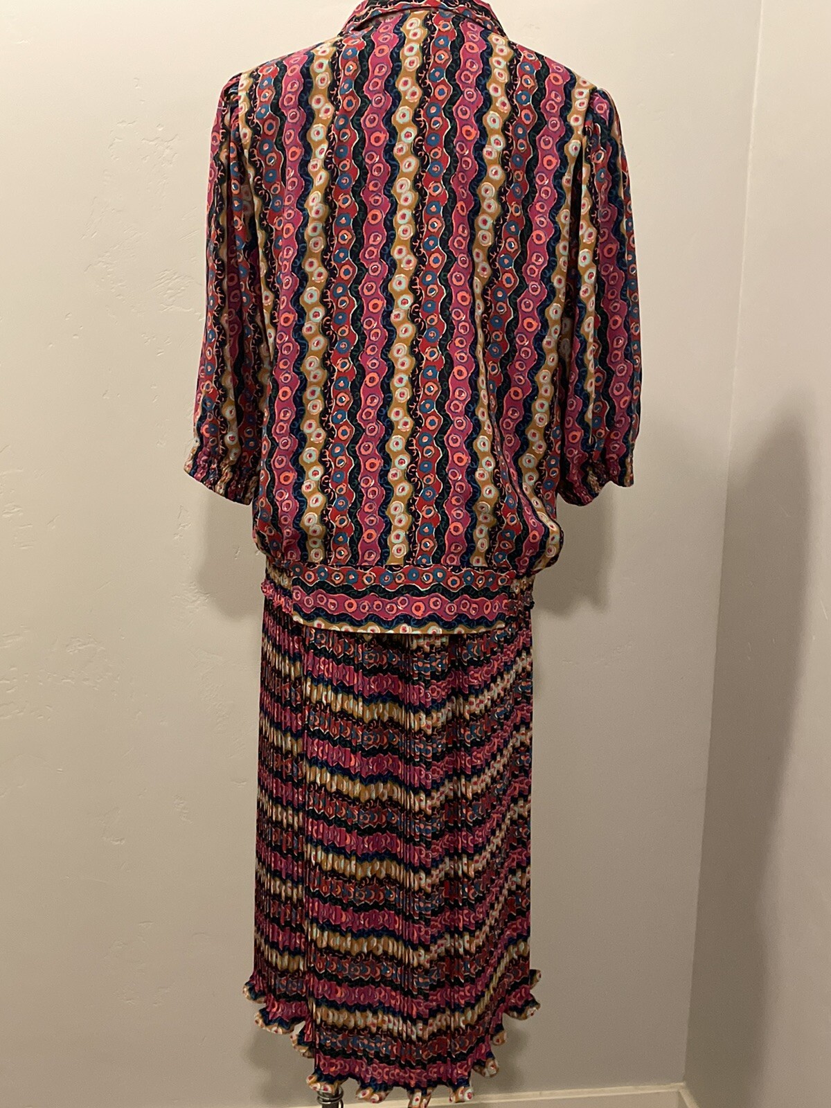 Vintage 80’S MAYEELOK Paris VIBRANT Floral Top/Pleated Skirt Set Medium PERFECT