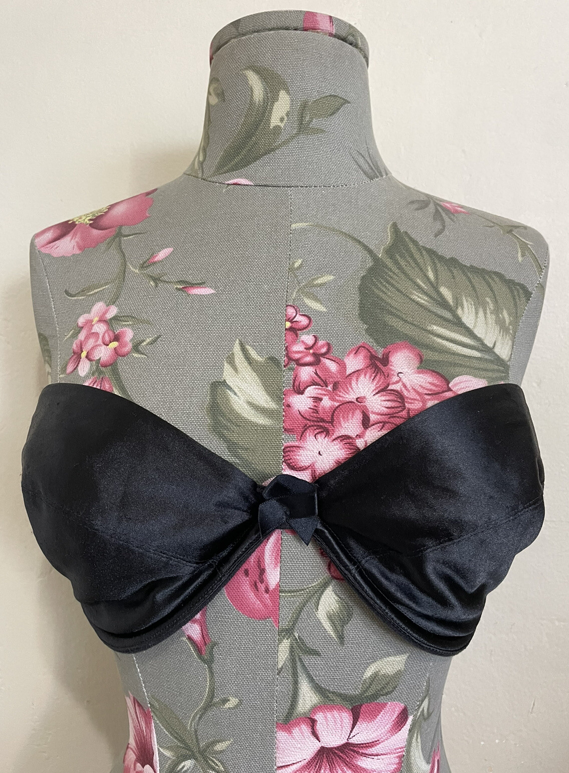 Vintage Victorias Secret SECOND SKIN SATIN Strapless Bra 36C ~ 1998 Femme Fatale