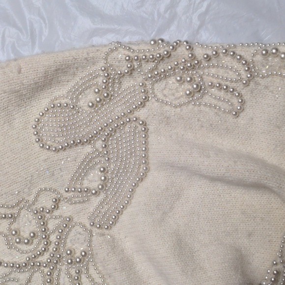 Vintage Cream Silk Angora Pearl Beaded Soft Girl Coquette Crewneck Sweater Sz Md