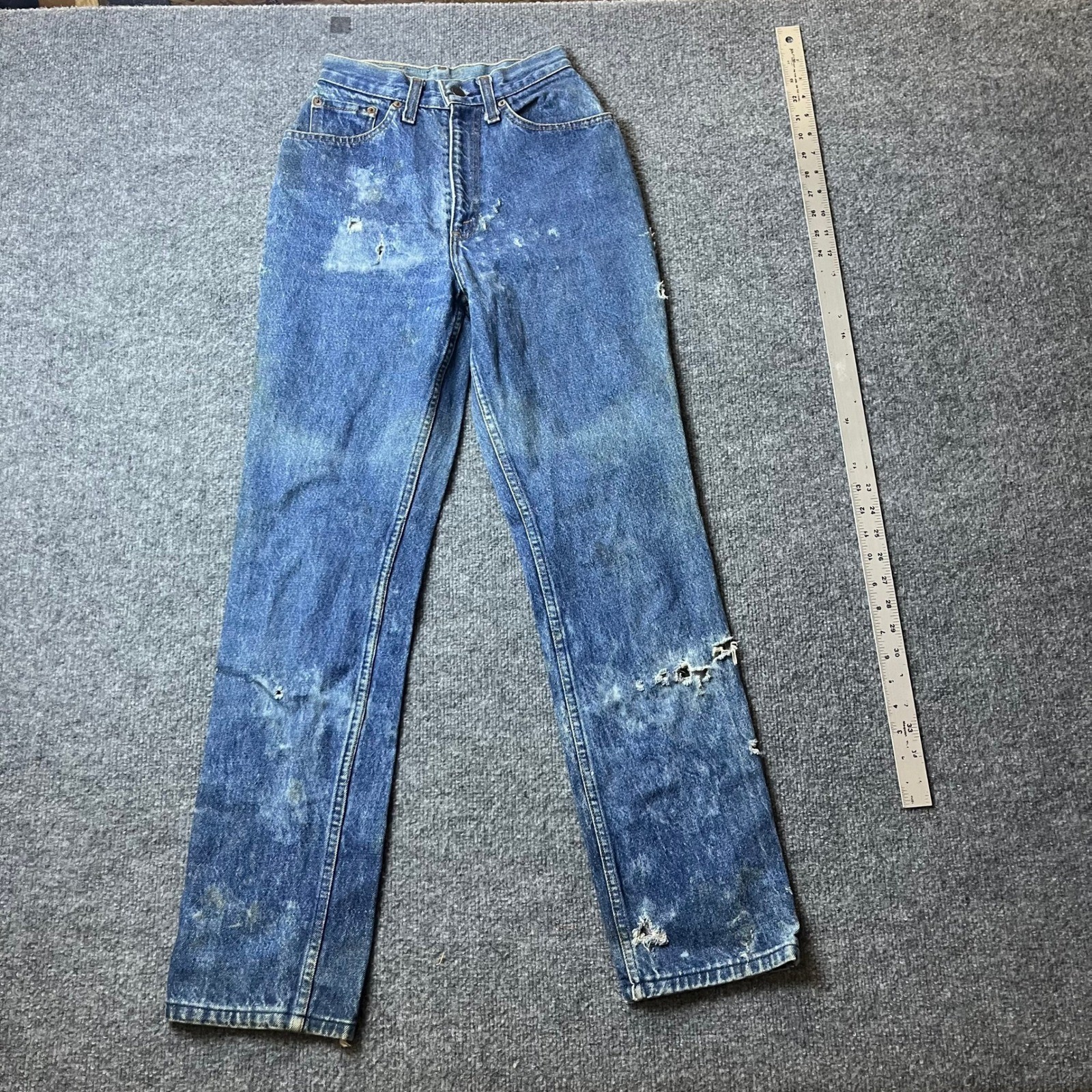 Levi’s Jeans Womens Size 22 Blue Distressed Straight Leg Denim USA Made 514 Fair