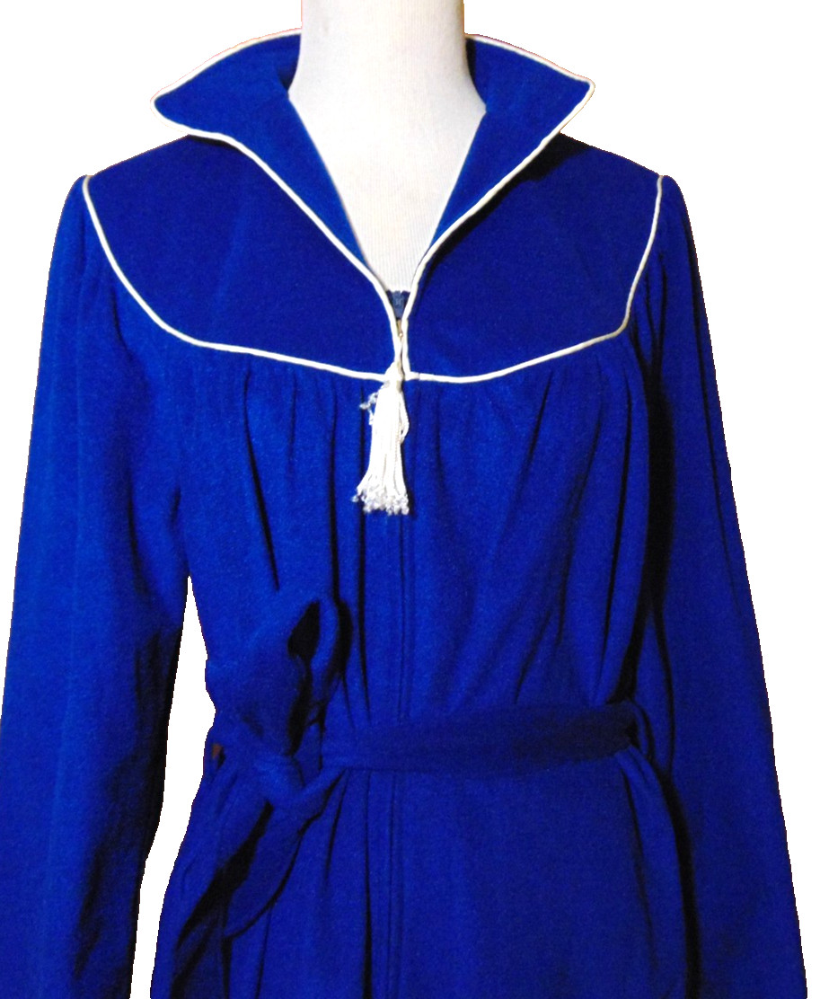 VINTAGE CARRIAGE COURT WOMENS FLEECE NIGHT GOWN,ROBE,SLEEPWEAR,BELT,LOUNGE~12/14