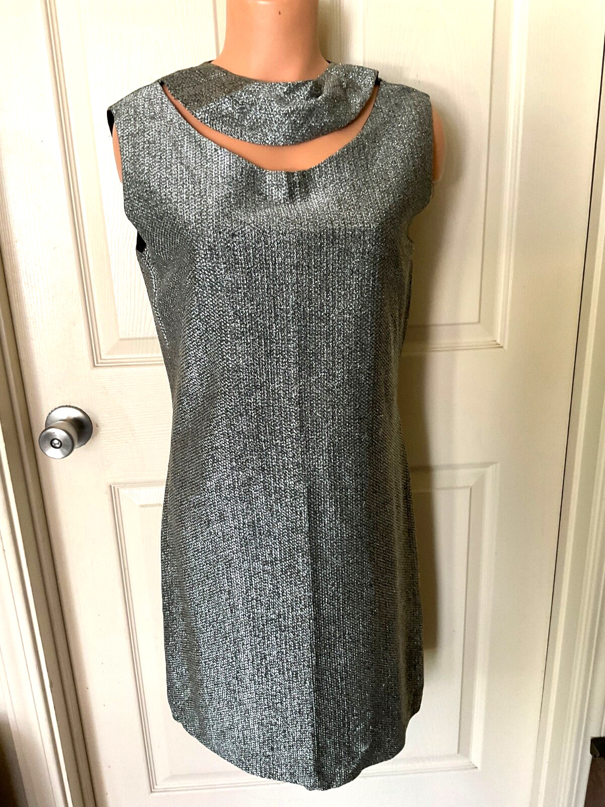 VTG 60’s cocktail Party Special Occasion Sleeveless Dress Silver Metallic