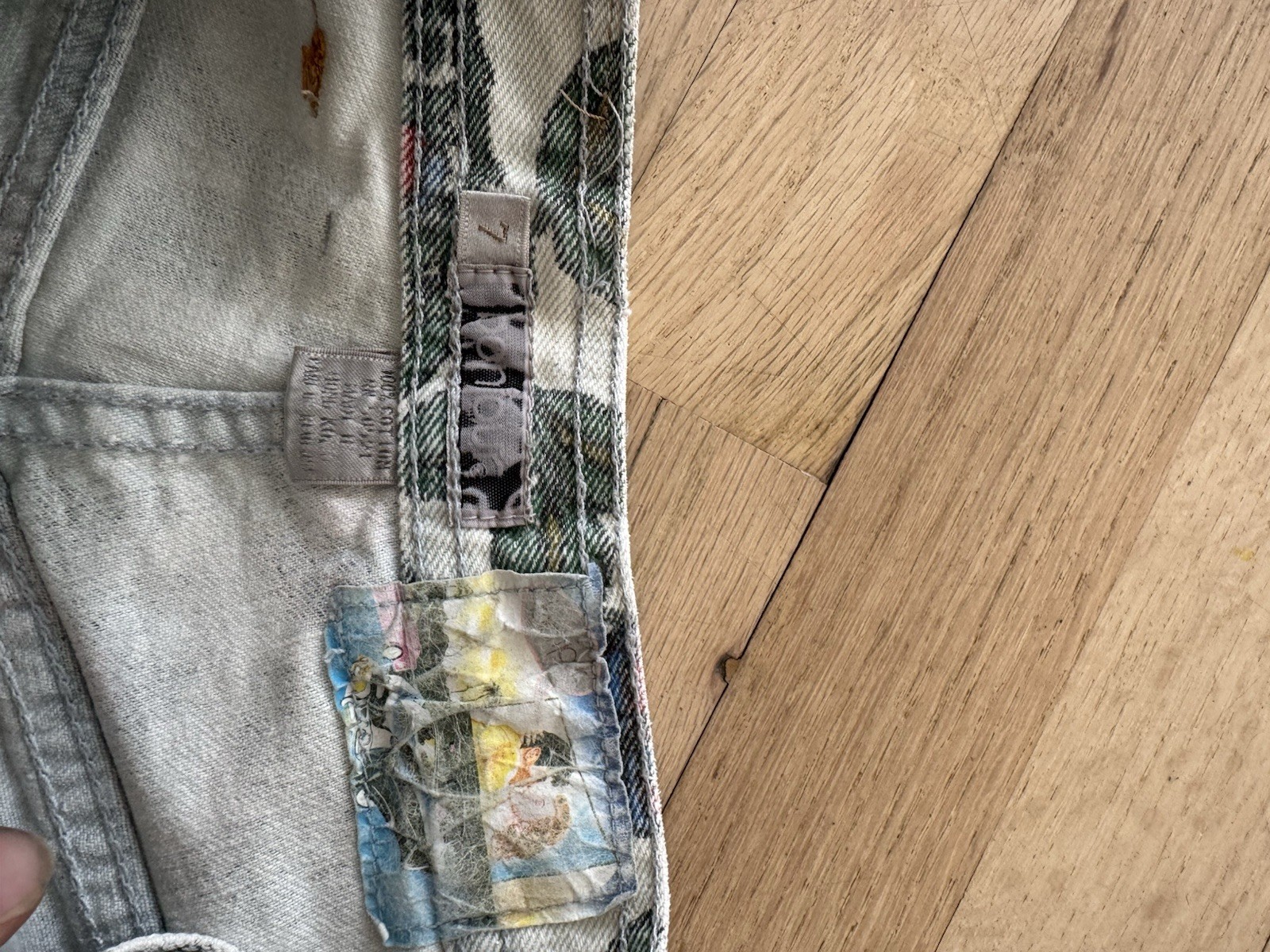 Vintage 80’s Women’s Bonjour Floral Rose Printed Denim Jeans. Made In USA Size 7