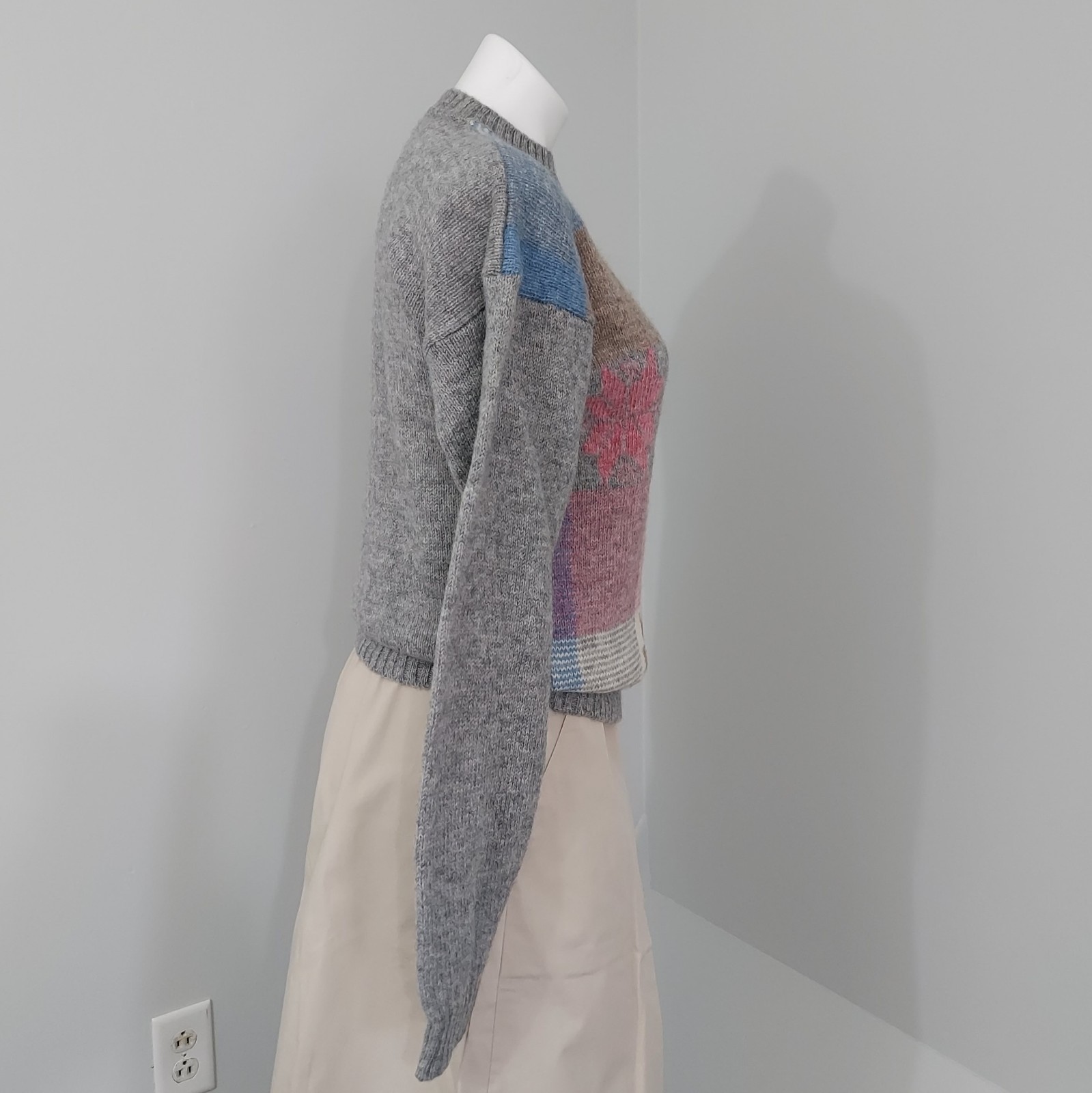 Vintage 1990s Thane Snow Flake Color Block Wool Sweater, S/M