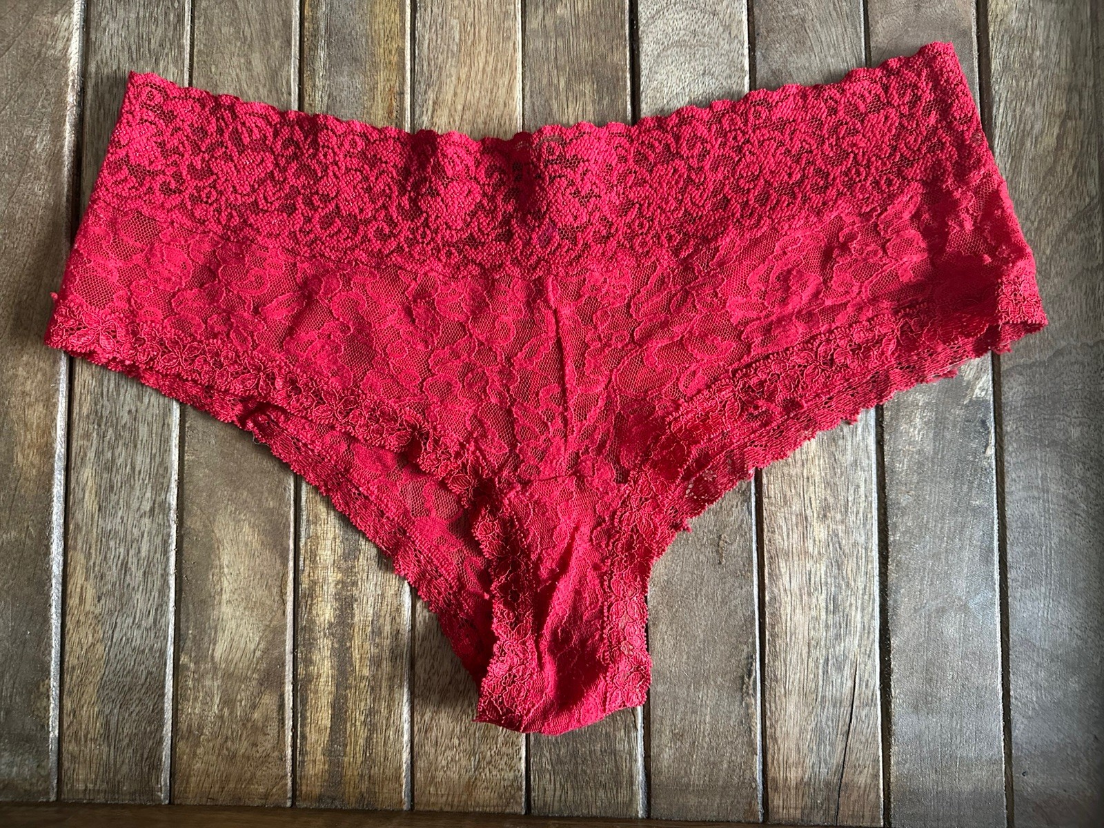Vtg Victoria’s Secret “The Lacie” Red Lace Hipster Bikini Panties Panty