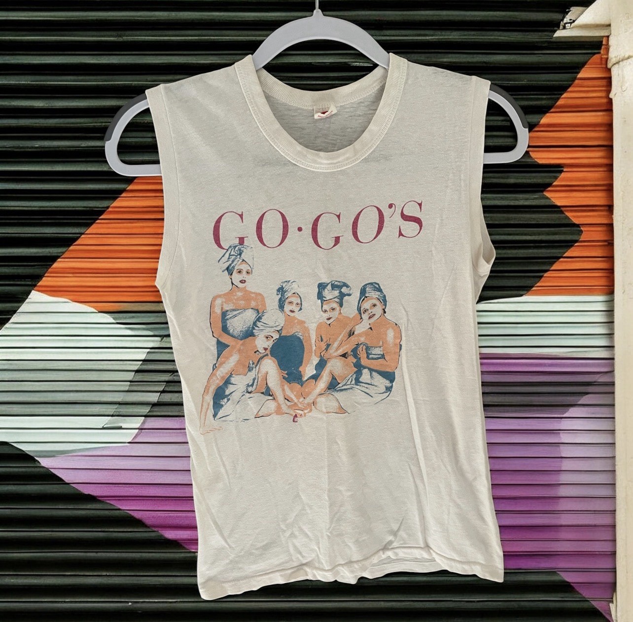 VINTAGE The GO GO’s Tank T-Shirt Size M White 80s Album Cover Beauty & The Beat