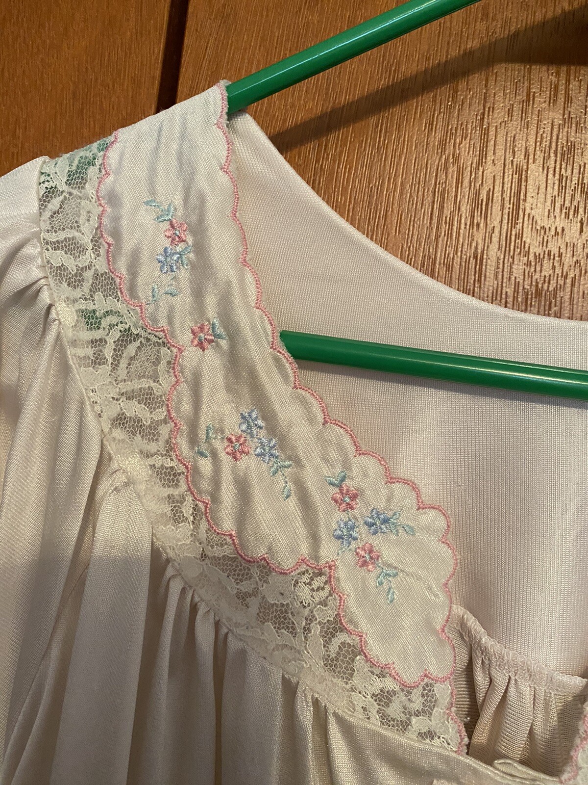 Vintage Women’s Night Top Pink Button Down Lace Trim And Lace Pockets No Tag