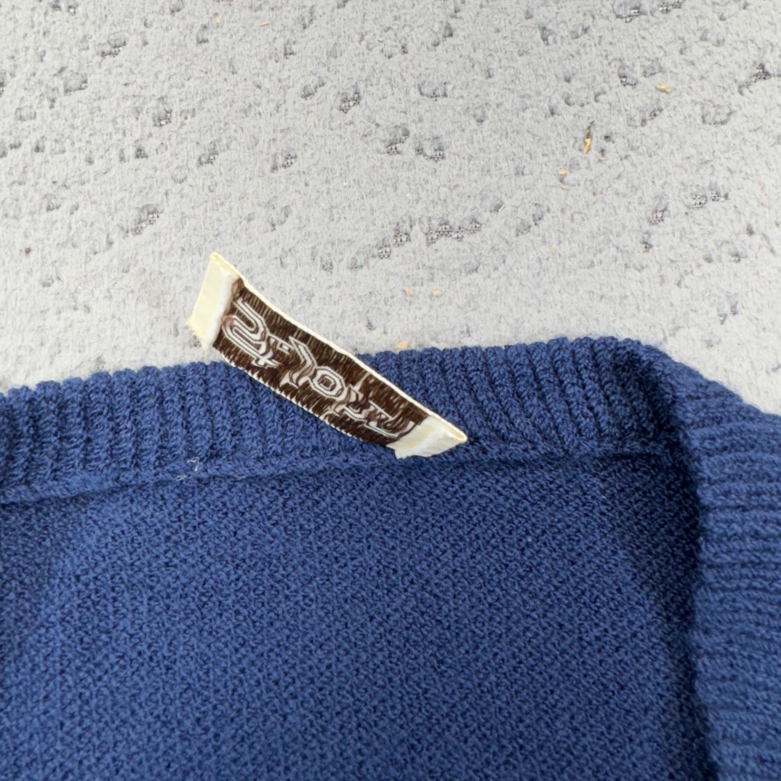 Vintage St John Santana Knit Sweater Womens 12 Blue V Neck Raglan Pullover