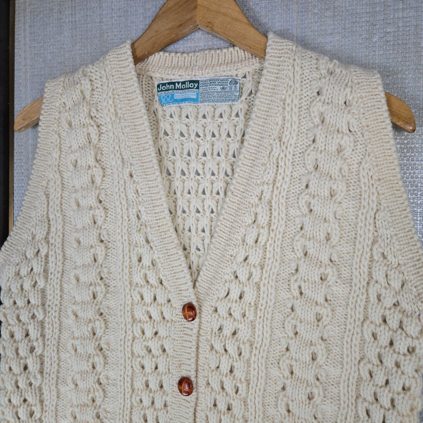 VTG JOHN MOLLOY Made in Ireland Aran Knit Womens Virgin Wool Sweater Vest Sz Med