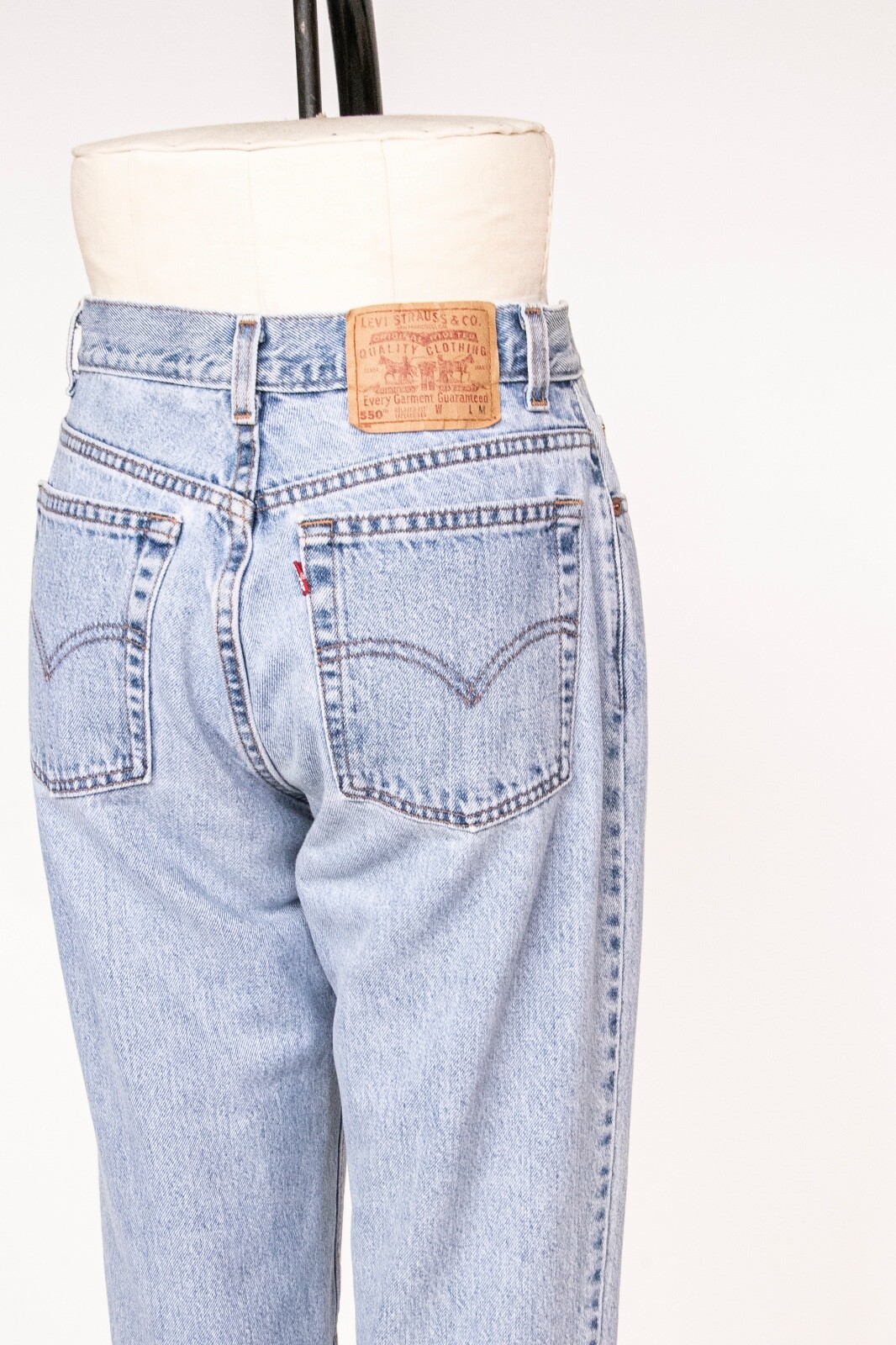 Levi’s 550 Jeans Cotton Denim 1990s 29″ x 27″