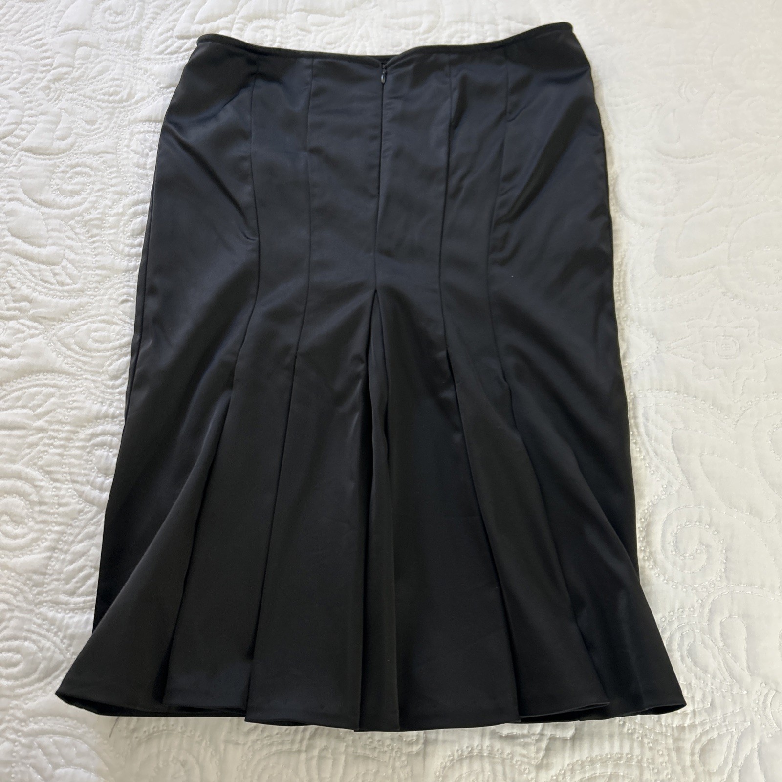 Vintage Narcisa Lang Skirt Women’s Size 12 Black Pencil Front Pleated Rear USA