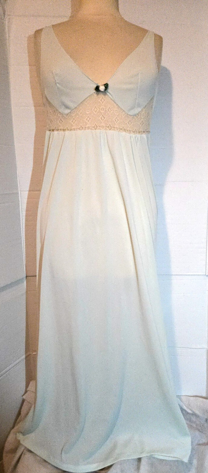 Vintage Night Gown-Nan Flower- Mint Green Sz S -100% Nylon-Lace Illusion Panel