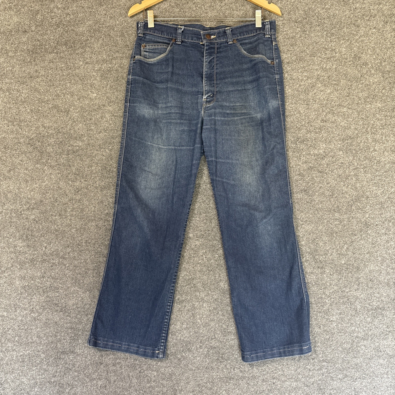 Levis Movin On Denim Jeans Size 34×34 Black Tab 5 Pocket Distressed