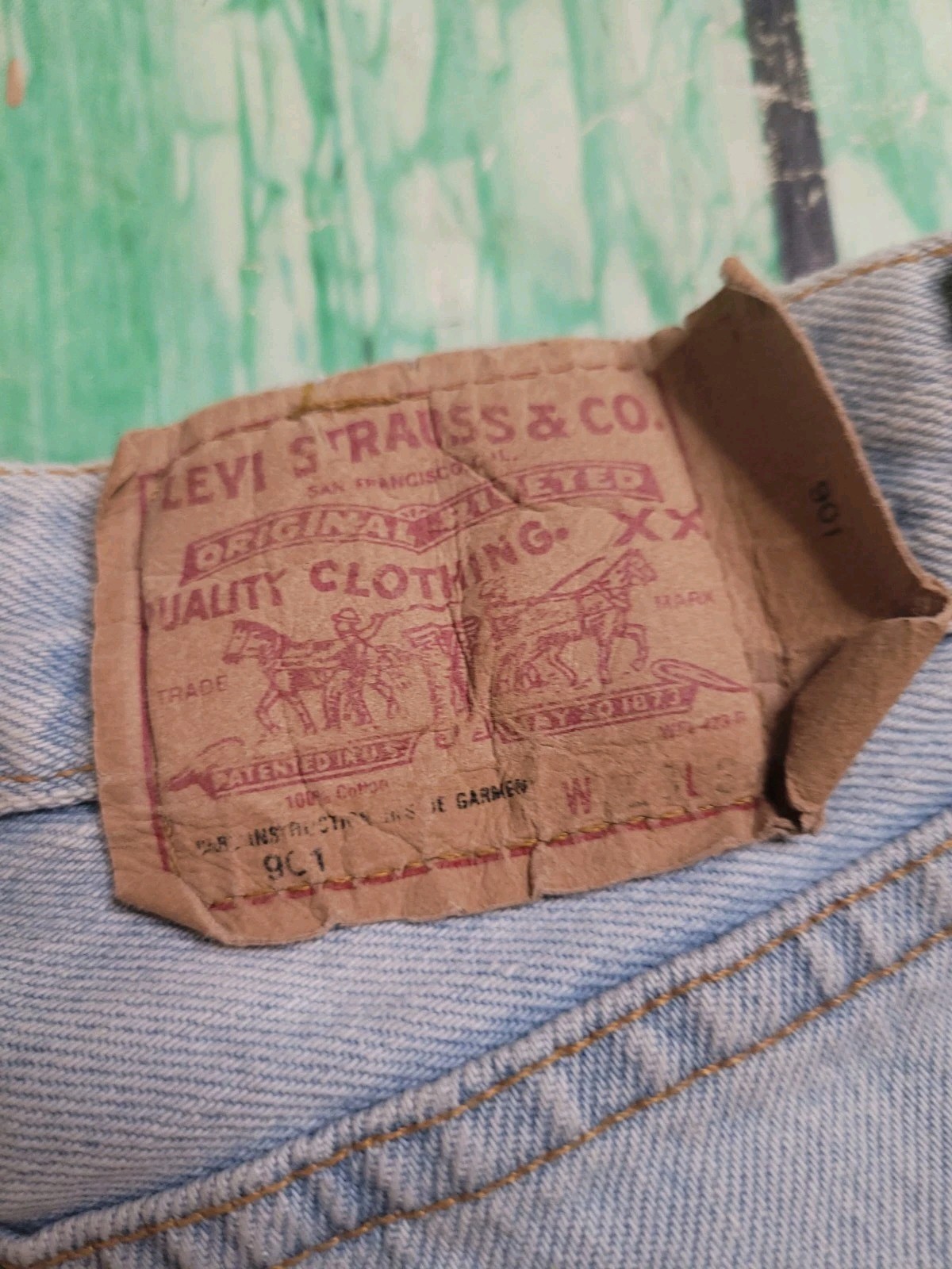 Vintage Levis Jeans 28×25 Light Denim Pant Faded High Rise 901 Relaxed Loose Y2K