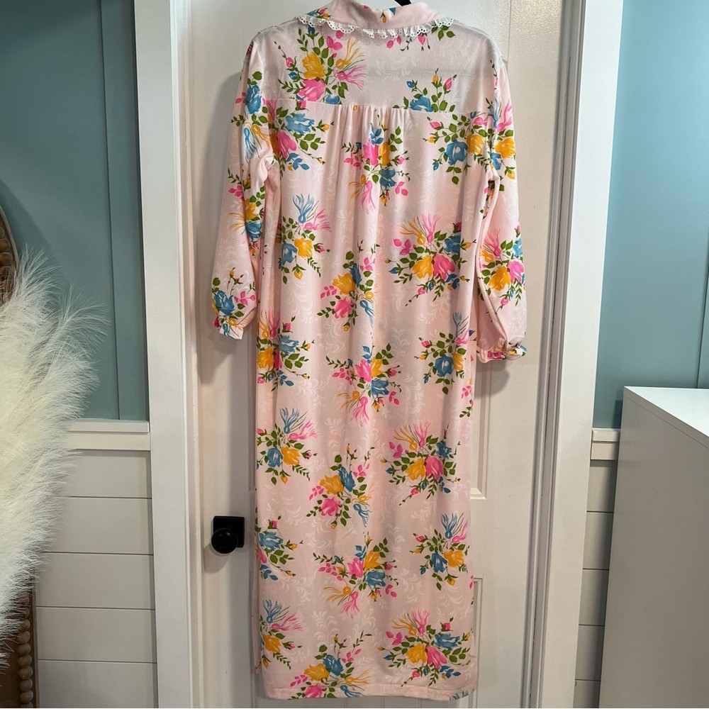 Philmaid Vintage 1960’s Pink Floral Print Long House Dress Gown. Size Large.