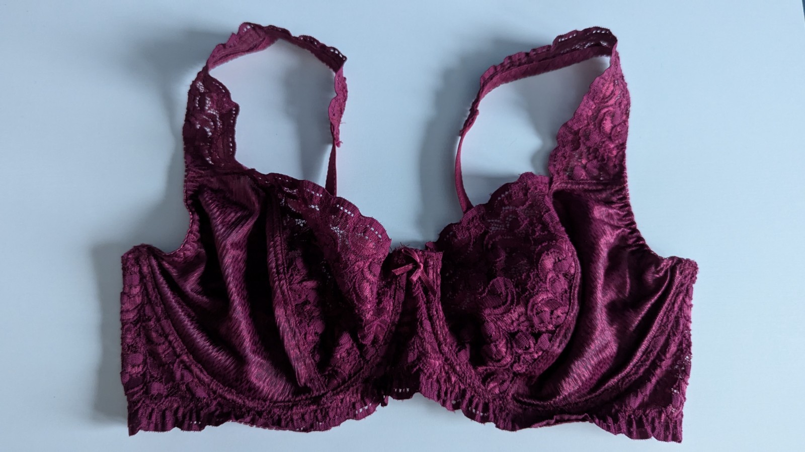 1990s Second Skin Satin Lace Unlined Bra 38C Raspberry NWOT NOS Shimmer