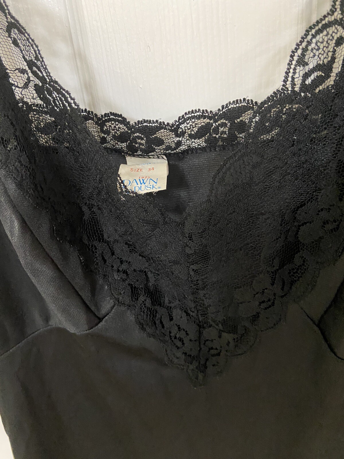 DAWN to DUSK BLACK SIZE 34 FULL SLIP STYLE 1875 Lacey Sexy Vintage