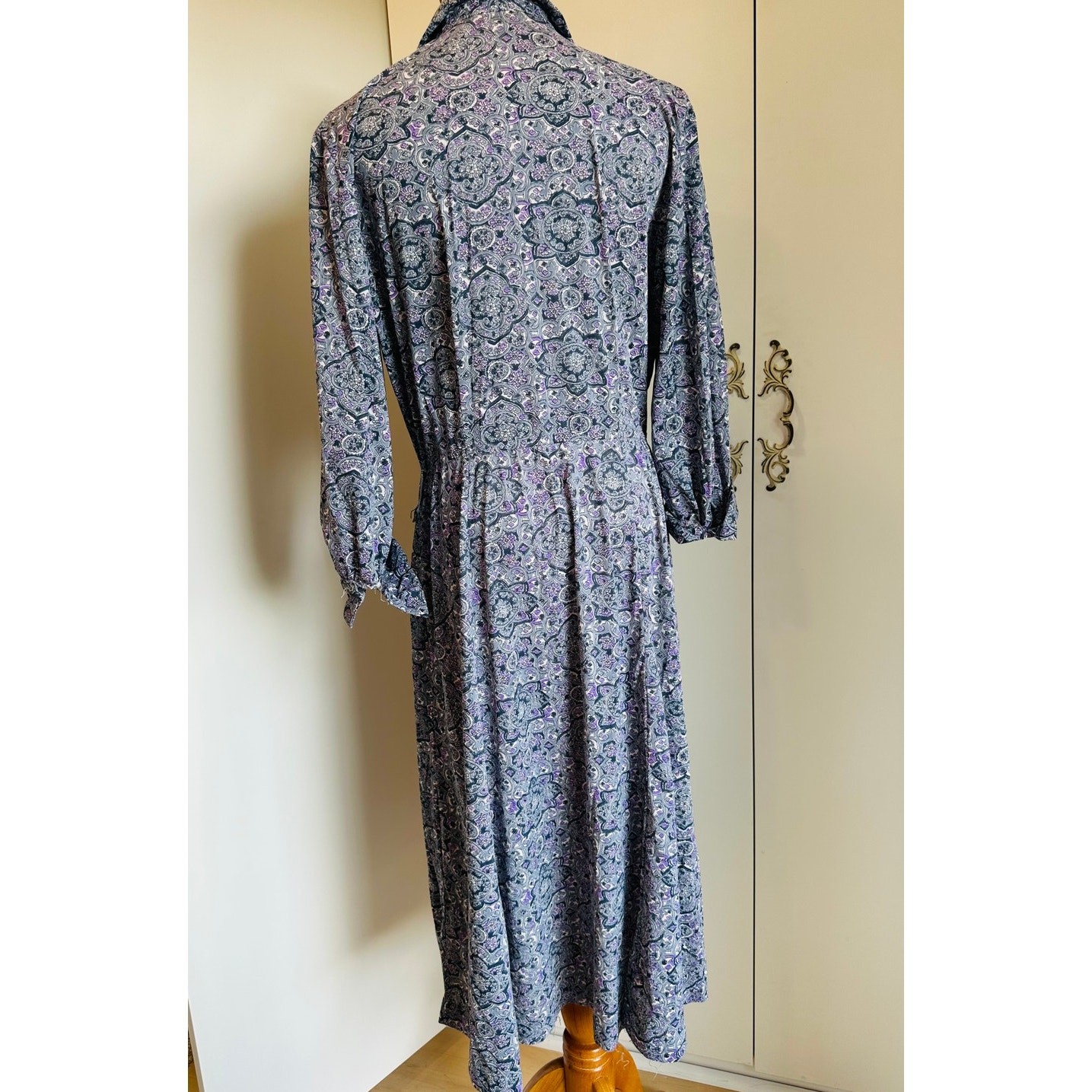 Vintage 70s Womens Dress Graphic Print Size M Gray Purple Day Dress Retro