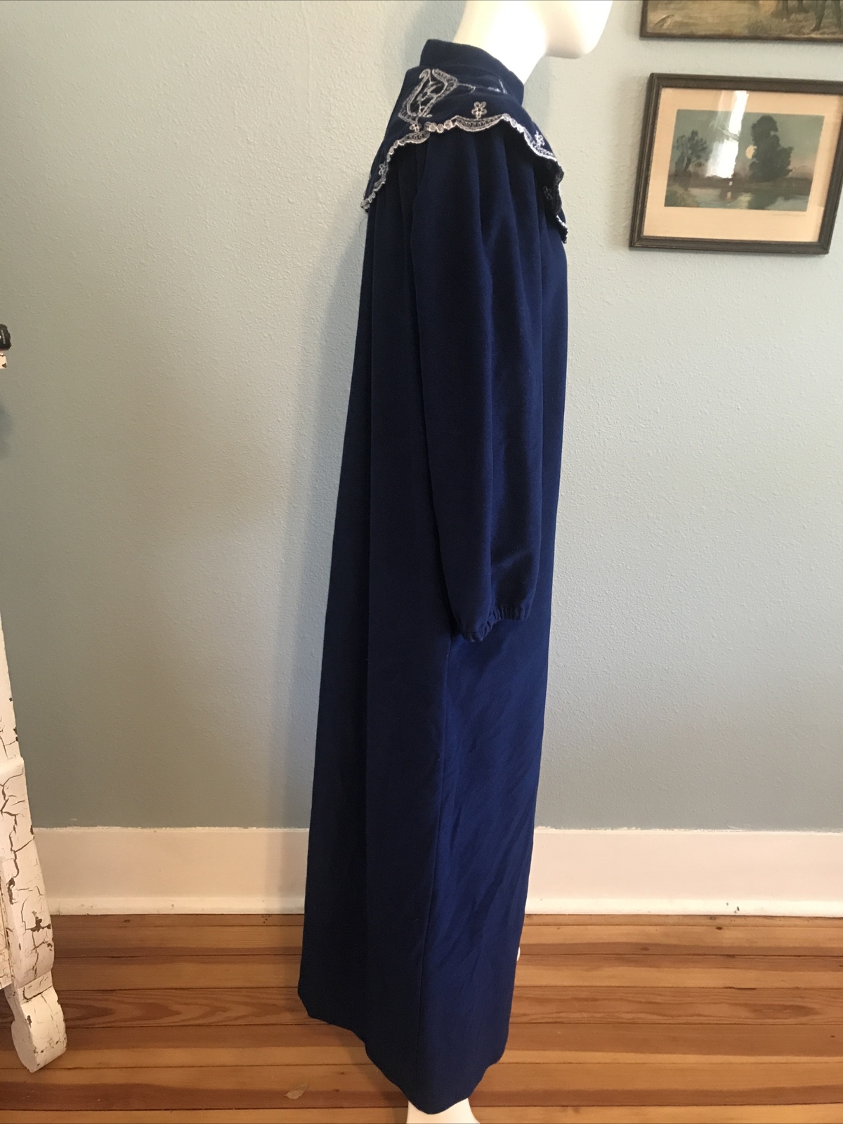 Vintage Lara Dee Velour Robe