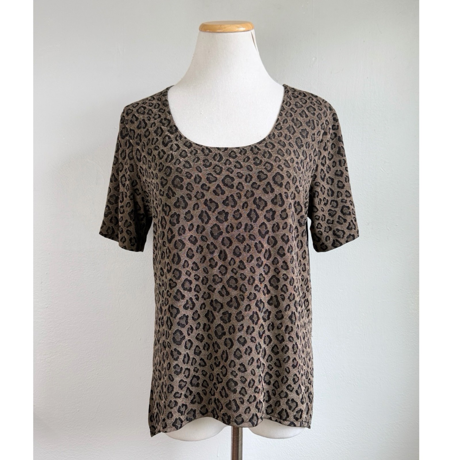Vintage Leopard Print Stretch Knit Shirt Size Medium 8 Animal Pattern Boxy Cut T