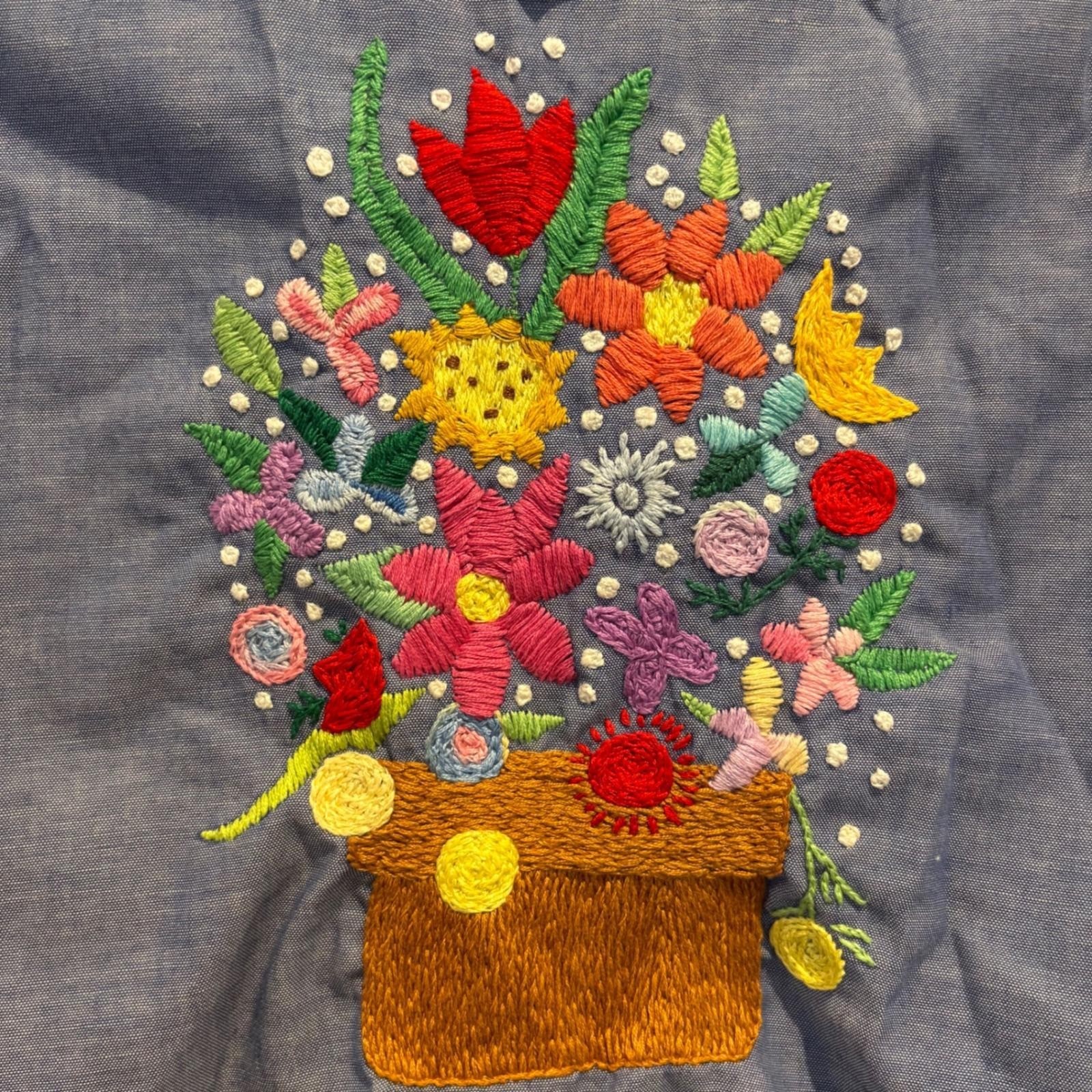 Vtg Lady Wrangler Chambray Shirt Blue Hand Embroider Folk Art Western 70s USA