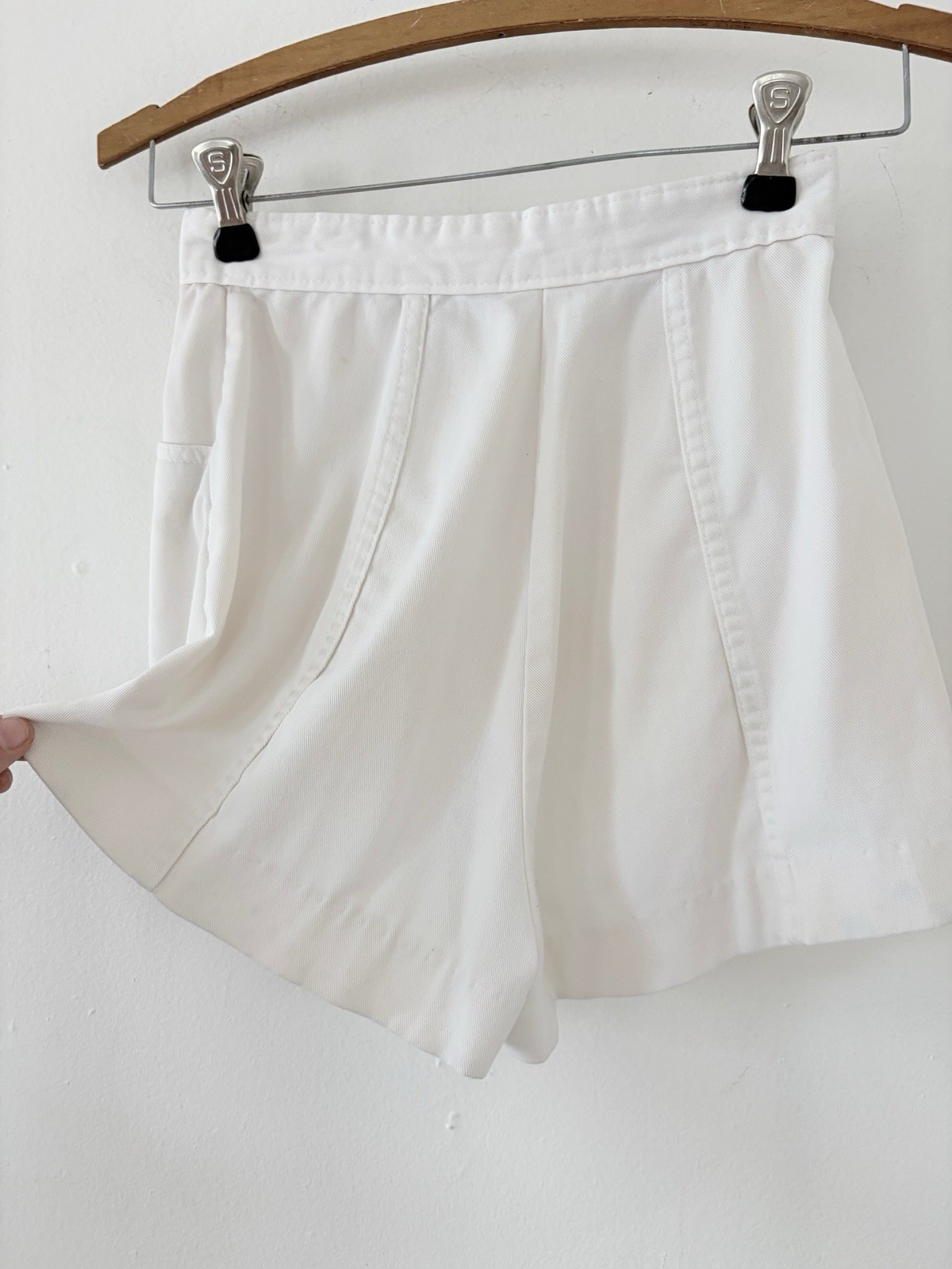 1970s Court Casuals High Waist White Tennis Skort Shorts Stretch Twill Patina 24