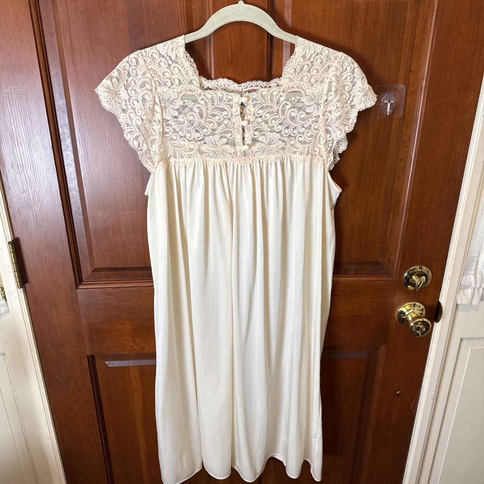 Vintage Nylon Sz Med Shadow line Nylon Babydoll Nightgown Cream/pink Lace Top