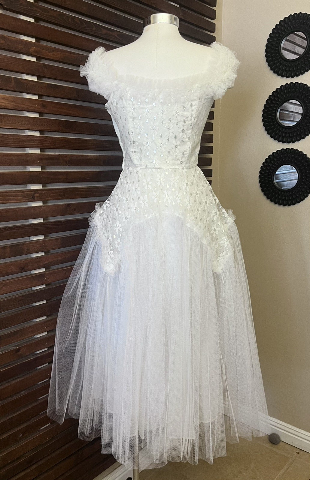 1950s Vintage White & Metallic Silver Tulle Layered Prom Wedding Dress Gown