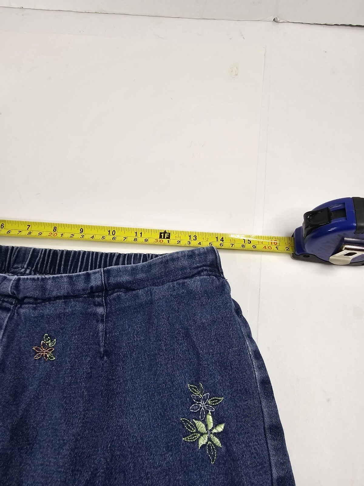 Vtg Cascade Blues Elastic Waist Capri Pants Denim Women’s Jeans Size S Floral
