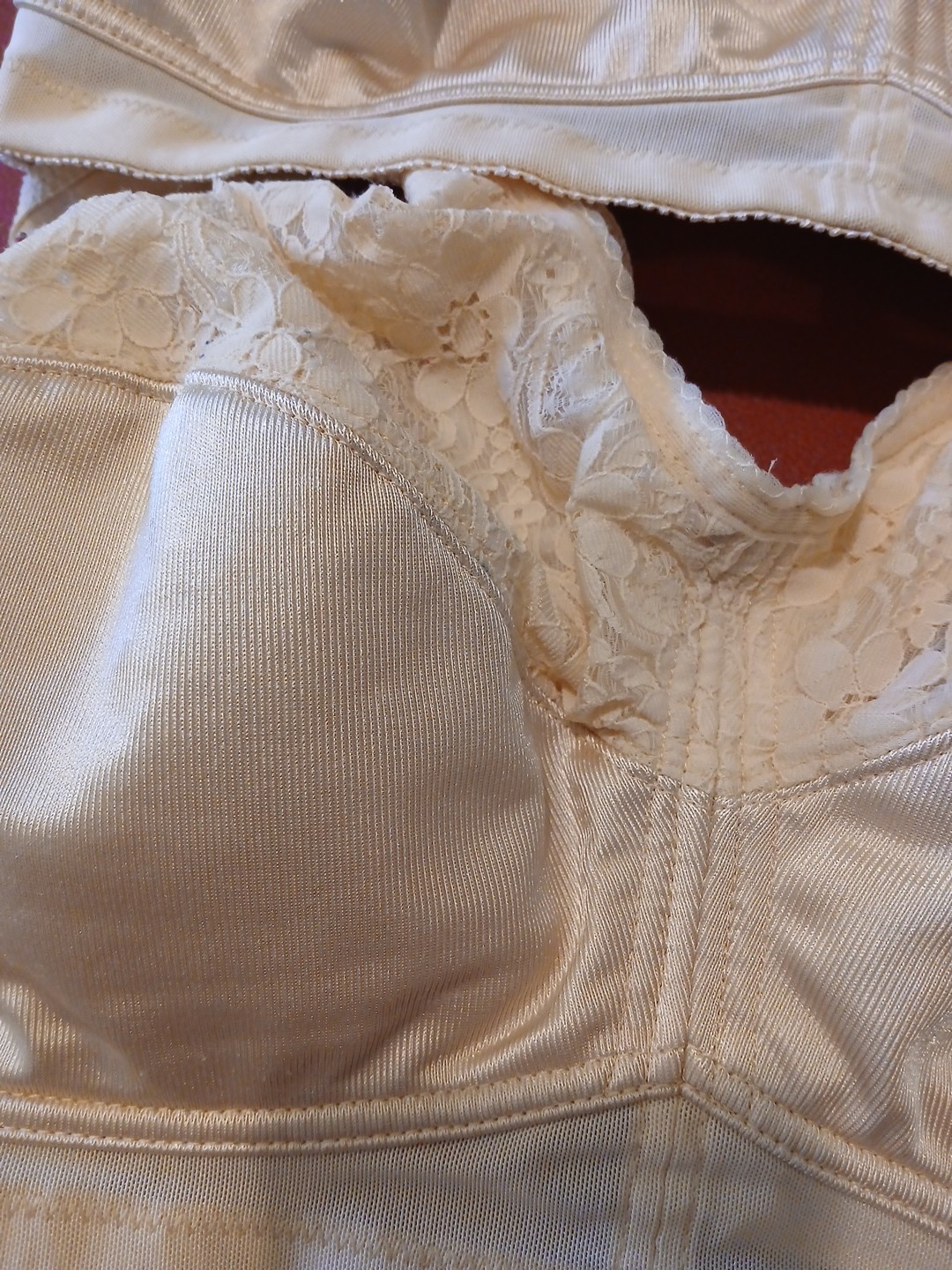 Jodee Surgical Style 3215 Post Mastectomy Bra Tan w/Pockets 44D Lof Of 2