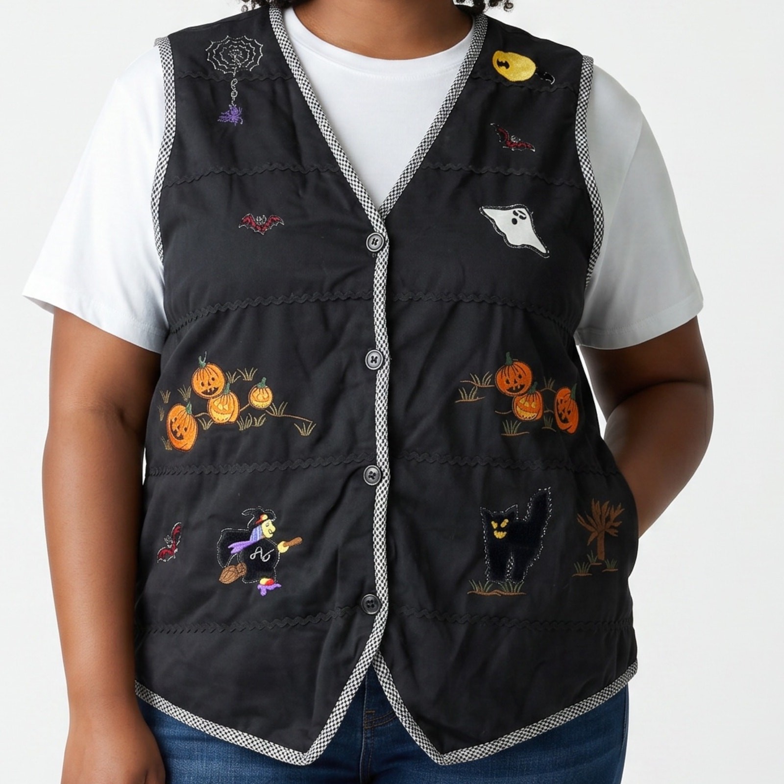 Vintage Womens Vest Size 1X Black Halloween Pumpkins Ghost Cat Witch Embroidered