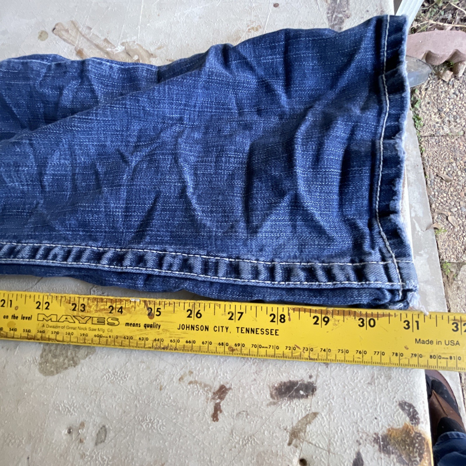 VTG BKE Madison Jeans Womens Sz 29×31.5 Flared Distressed Holes Tears Fraying