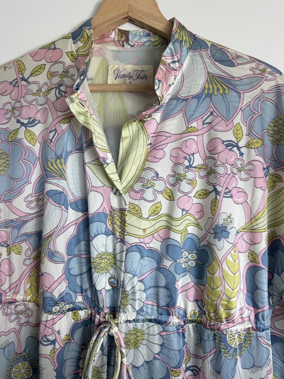 1960s Vanity Fair Floral Cherry Pattern Nightgown Robe Small – Read Description