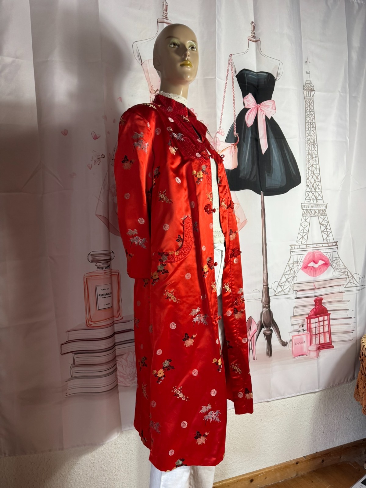 Vintage Kimono Silk Coat Red China Coat 70s Embroidery Silk Size 38 40 42