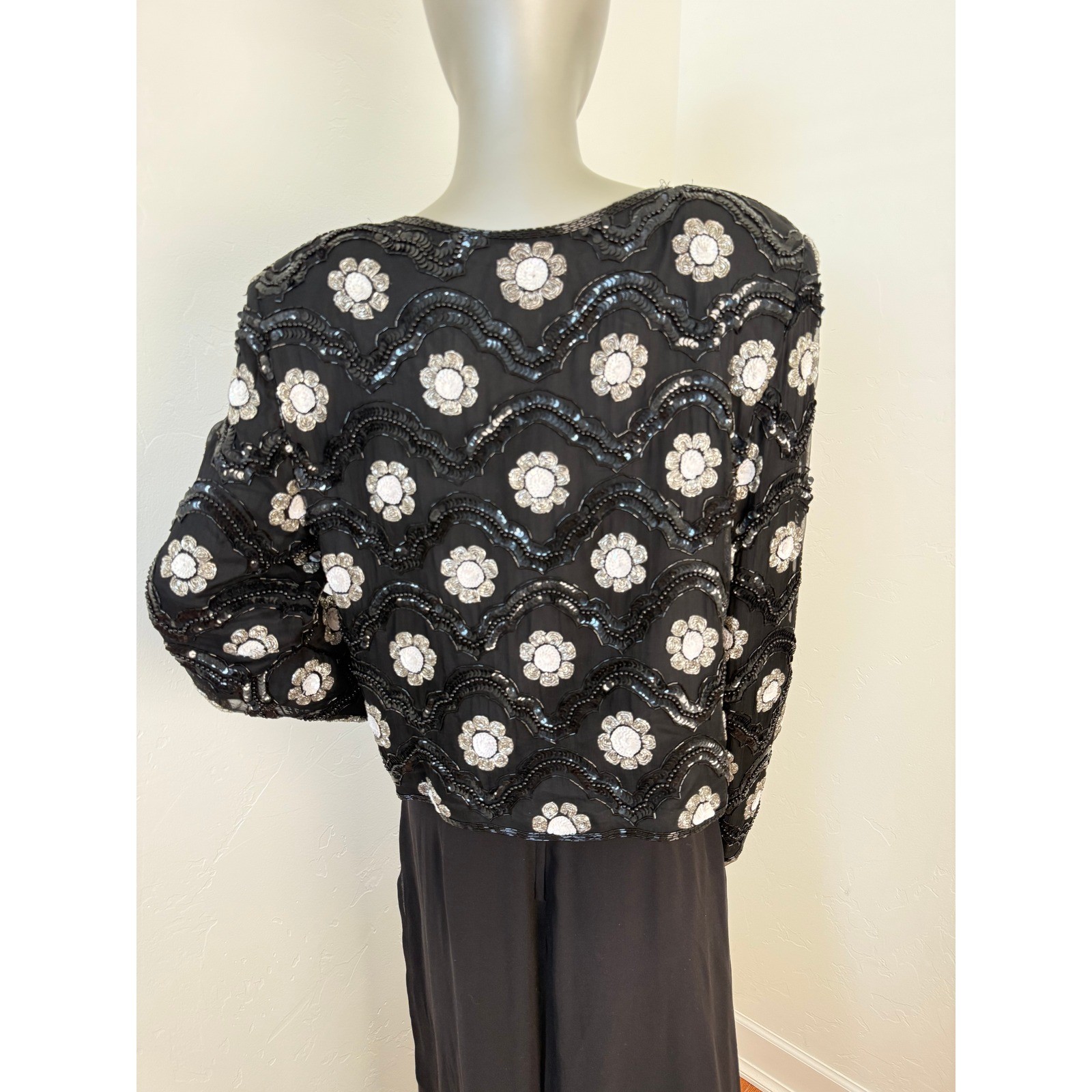 Vintage Niteline Black Silk Sequin Bolero Evening Jacket Beaded Floral Pattern