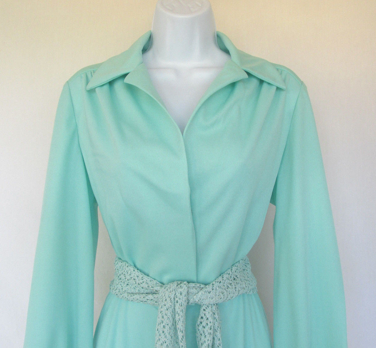 VINTAGE 1960s 70s MOD DOMINO FASHIONS DRESS SEAFOAM POLY CROCHETED BELT